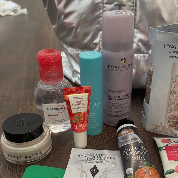 lug Other - Beauty bundle Skincare Moisturizer Set w Silver bag 2 cosmetic bags